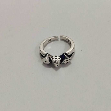 クロムハーツ リング/指輪 2025SS スタイリッシュな定番 CHROME HEARTS