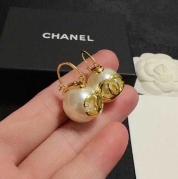 シャネル ピアス 2025SS カラー固定技術 CHANEL
