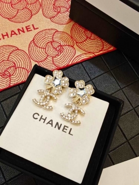 シャネル ピアス 2025SS 湿度変化に強い CHANEL
