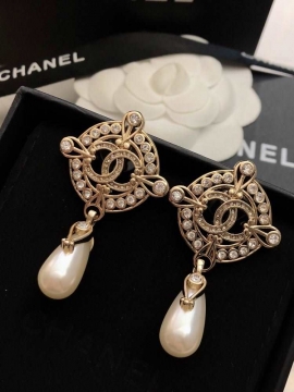 シャネル ピアス 2025SS 日常使いに最適 CHANEL