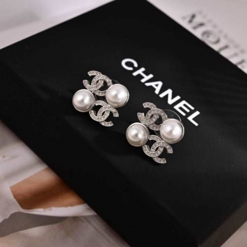シャネル ピアス 2025SS メッキ剥がれない CHANEL