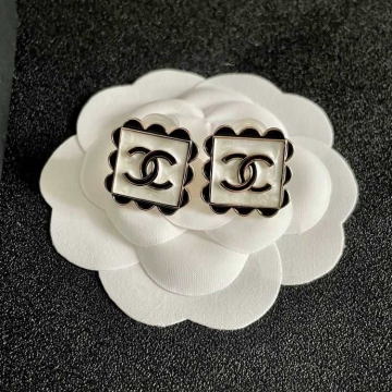 シャネル ピアス 2025SS 曲がりにくい CHANEL