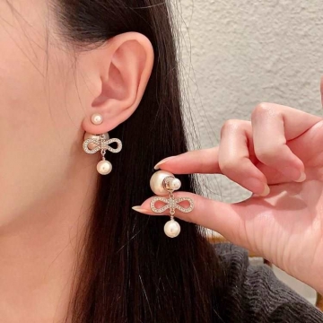 ディオール イヤリング 2025SS 世代を超えて愛される DIOR