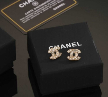 シャネル ピアス 2025SS 日常使いに最適 CHANEL