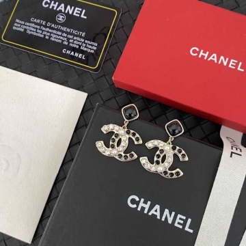 シャネル ピアス 2025SS 軍事規格 CHANEL
