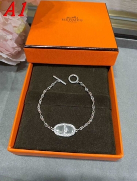 エルメス ブレスレット/バングル 2025SS 世代を超えて愛される HERMES