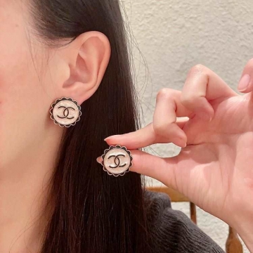 シャネル ピアス 2025SS 特殊加工 CHANEL