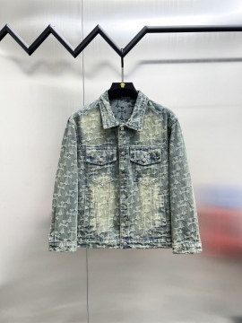 新作登場  クロムハーツ コート ロゴプリント  