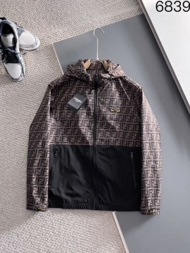 新入荷 フェンデイ コート リラックス感