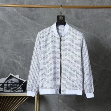 最新作 プラダ コート ルーズフィット