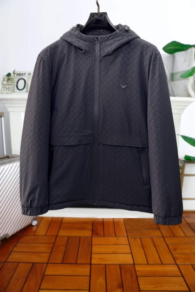 2025 アルマーニ ラグジュアリー メンズ ダウンジャケット 機会に是非