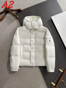 2025 モンクレール 通販 ダウンジャケット メンズ 首周りもあったかい