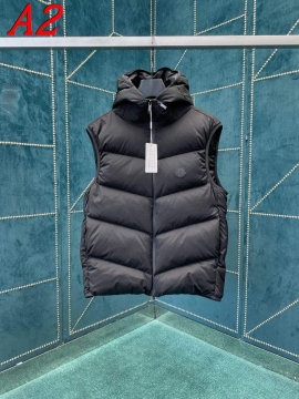 2025 モンクレール モダン ダウンジャケット メンズ 保湿性の向上