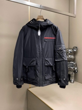 2025 プラダ 割引 ダウンプレミアムダウンジャケット 高レベルの保温性