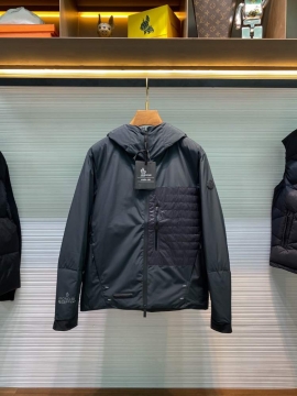 2025 モンクレール 三寒四温 ダウンプレミアムダウンジャケット 冬物大人気SALE