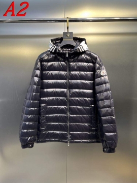 2025 モンクレール デートに ダウンプレミアムダウンジャケット 着痩せ効果もある