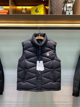 2025 モンクレール ボリュームダウン‌ メンズ ダウンジャケット 防風性にも優れた