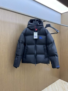 2025 バーバリー ベストセラー ダウンプレミアムダウンジャケット 重さを感じず