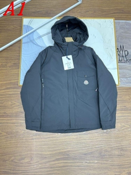 2025 モンクレール おすすめ ダウンプレミアムダウンジャケット 撥水加工の施された