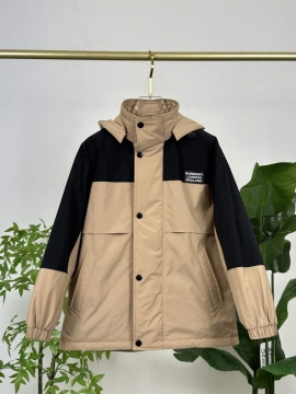 2025 バーバリー 割引 メンズ ダウンジャケット 空気がたまりやすい