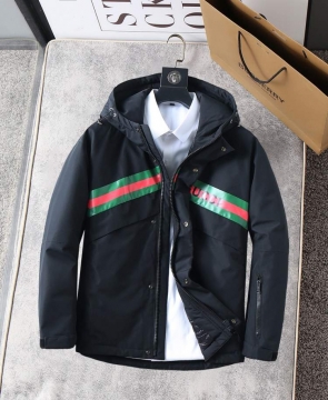 2025 グッチ お得 メンズ ダウンジャケット 腰の括れ