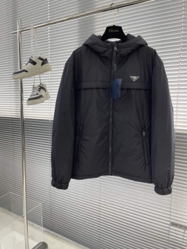 2025 プラダ まとわりつかない メンズ ダウンジャケット アウトドアに着用