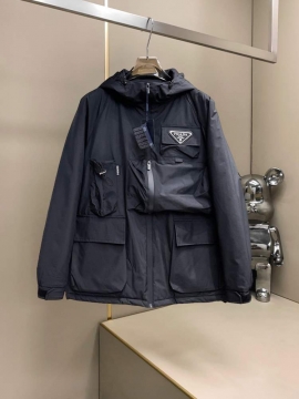 2025 プラダ 高密度ダウン ダウンジャケット メンズ 肌触り柔らかく