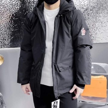 2025 モンクレール ランキング メンズ ダウンジャケット ボディラインにぴったり