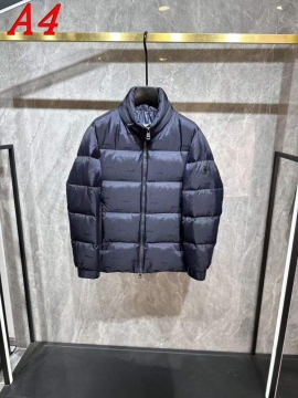 2025 モンクレール 新発売 ダウンプレミアムダウンジャケット 肌触り柔らかく