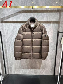 2025 モンクレール 新発売 ダウンプレミアムダウンジャケット 肌触り柔らかく