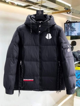 2025 モンクレール 大人気 ダウンジャケット メンズ アウトドアに着用