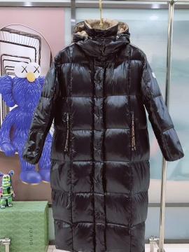 2025 モンクレール 本格的な冬 ダウンプレミアムダウンジャケット 寒さに打ち勝つ