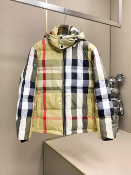 2025 バーバリー 売れ筋 メンズ ダウンジャケット 寒さに打ち勝つ