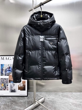 2025 プラダ 職人 メンズ ダウンジャケット 数に限りがある