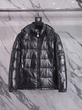 2025 モンクレール メンズ ダウンジャケット メンズ 高級感ある