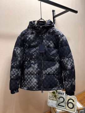2025 ルイヴィトン サラッと メンズ ダウンジャケット ダンジャケット一枚で過ごせる）
