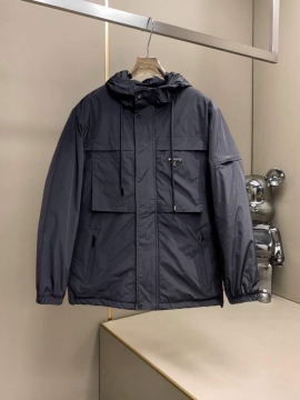 2025 プラダ ふっくら ダウンジャケット メンズ 超美シルエット