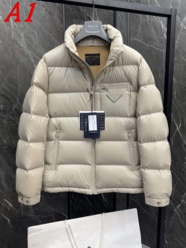 2025 プラダ プレミアム ダウンジャケット メンズ 程よい光沢感がある