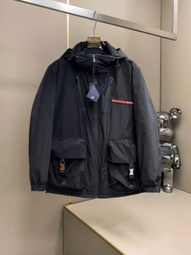 2025 プラダ ビジネス向け ダウンプレミアムダウンジャケット 柔らかい