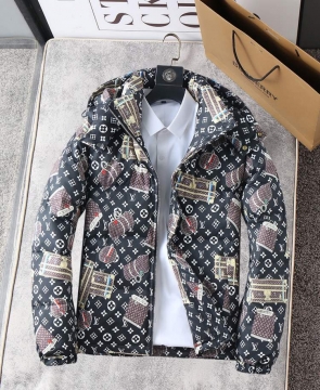 2025 ルイヴィトン 通販 ダウンプレミアムダウンジャケット しっとりなめらか...