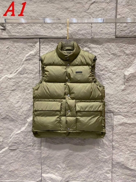 2025 プラダ しなやか メンズ ダウンジャケット 高級感を引き立てる