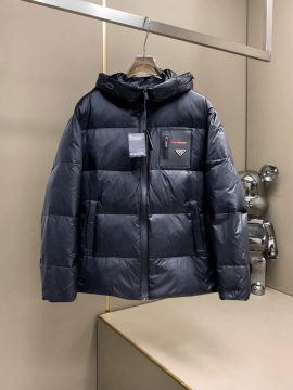 2025 プラダ バーゲン メンズ ダウンジャケット 保湿性の向上