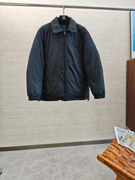 2025 プラダ 品質保証 メンズ ダウンジャケット 細部にこだわったデザイン