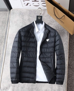 2025 プラダ メンズ ダウンプレミアムダウンジャケット ダウンフェザーを使用した