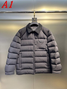 2025 プラダ 注目 ダウンジャケット メンズ 着痩せ効果もある