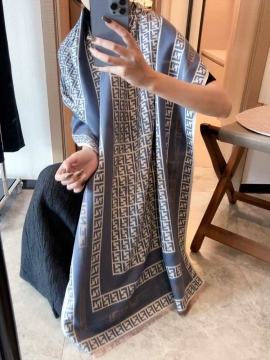 2025秋冬 フェンデイ ショール アフターサービス 男女兼用