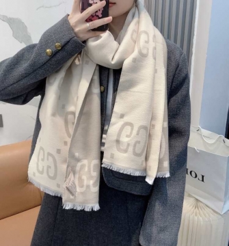 2025新品 グッチ ショール 数量限定 男女兼用