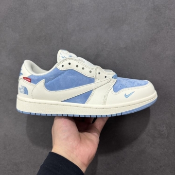 2026AW SUPREME スニーカー  数量限定