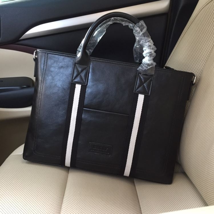 人気上昇中2026SSバリーメンズバッグ