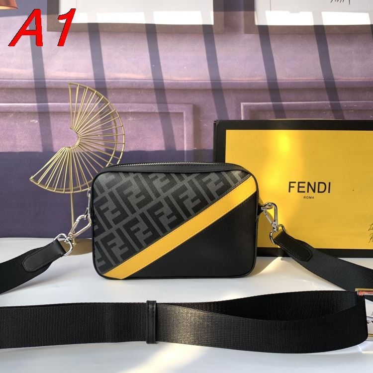 完売品夏に大活躍間違いなし2026新作フェンデイメンズバッグ